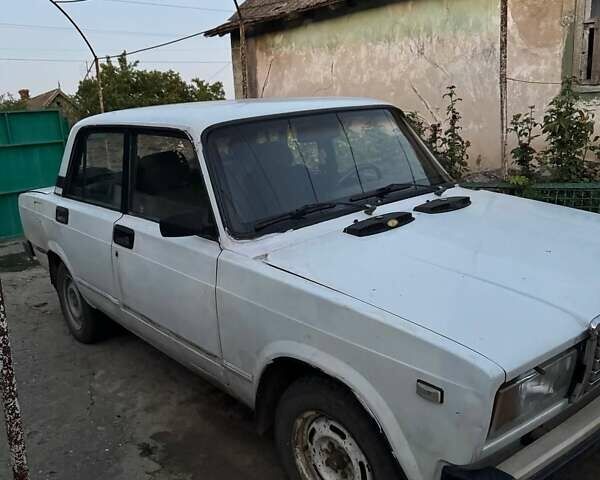 Белый ВАЗ 2107, объемом двигателя 1.45 л и пробегом 280 тыс. км за 500 $, фото 13 на Automoto.ua