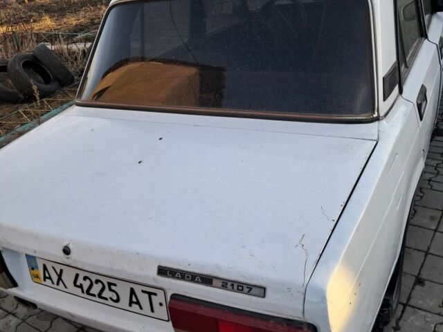 Белый ВАЗ 2107, объемом двигателя 1.5 л и пробегом 5 тыс. км за 1200 $, фото 1 на Automoto.ua