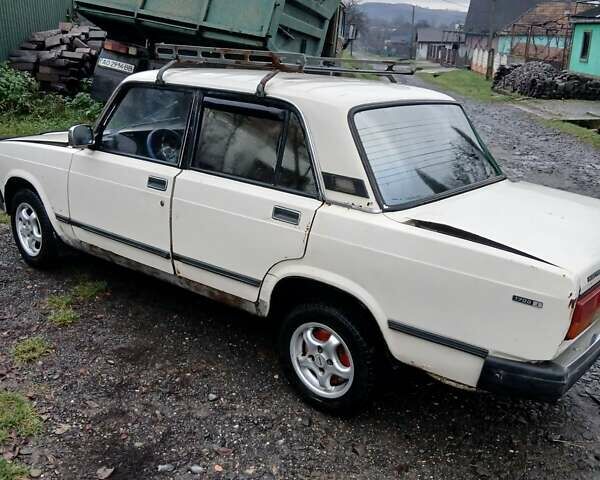 Белый ВАЗ 2107, объемом двигателя 1.7 л и пробегом 38 тыс. км за 700 $, фото 3 на Automoto.ua