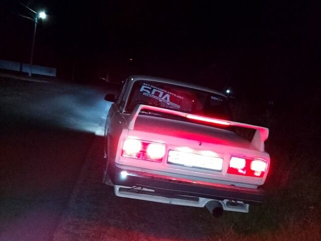 Белый ВАЗ 2107, объемом двигателя 1.6 л и пробегом 0 тыс. км за 1500 $, фото 2 на Automoto.ua