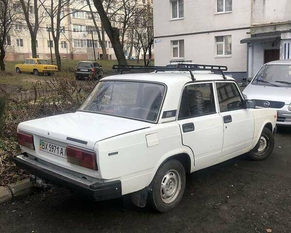 Белый ВАЗ 2107, объемом двигателя 1.5 л и пробегом 300 тыс. км за 814 $, фото 7 на Automoto.ua