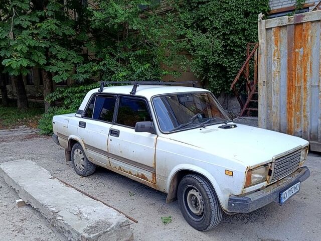 Белый ВАЗ 2107, объемом двигателя 1.5 л и пробегом 70 тыс. км за 500 $, фото 3 на Automoto.ua