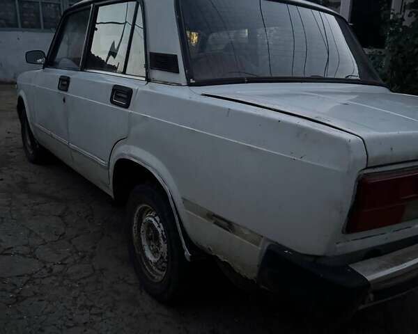 Белый ВАЗ 2107, объемом двигателя 1.45 л и пробегом 280 тыс. км за 500 $, фото 2 на Automoto.ua