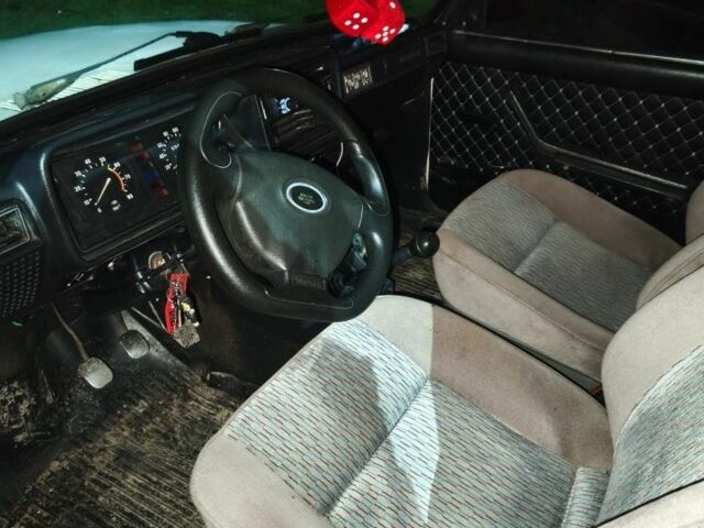 Белый ВАЗ 2107, объемом двигателя 1.5 л и пробегом 50 тыс. км за 355 $, фото 4 на Automoto.ua