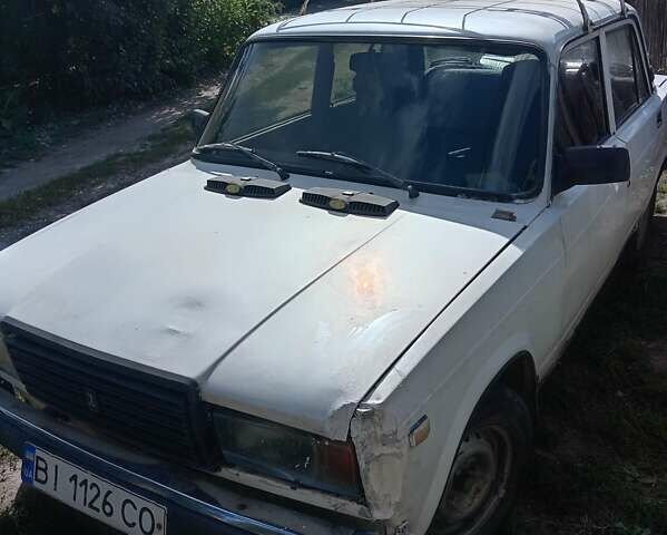 Белый ВАЗ 2107, объемом двигателя 1.3 л и пробегом 95 тыс. км за 500 $, фото 2 на Automoto.ua