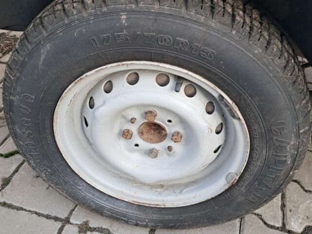 Белый ВАЗ 2107, объемом двигателя 1.5 л и пробегом 5 тыс. км за 1200 $, фото 3 на Automoto.ua