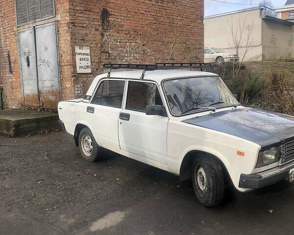 Белый ВАЗ 2107, объемом двигателя 1.5 л и пробегом 300 тыс. км за 814 $, фото 6 на Automoto.ua