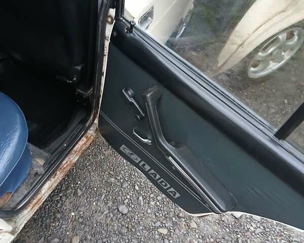 Белый ВАЗ 2107, объемом двигателя 1.7 л и пробегом 38 тыс. км за 700 $, фото 12 на Automoto.ua