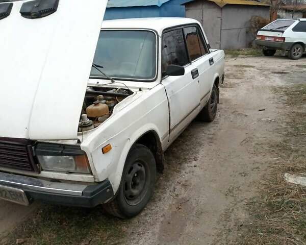 Белый ВАЗ 2107, объемом двигателя 1.57 л и пробегом 100 тыс. км за 700 $, фото 3 на Automoto.ua