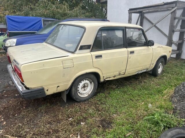 ВАЗ 2107 1995 в Синельниковом на Automoto.ua Белый ВАЗ 2107, объемом двигателя 1.5 л и пробегом 200 тыс. км за 571 $, фото 3 на Automoto.ua