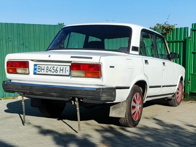 Белый ВАЗ 2107, объемом двигателя 1.5 л и пробегом 32 тыс. км за 1000 $, фото 3 на Automoto.ua
