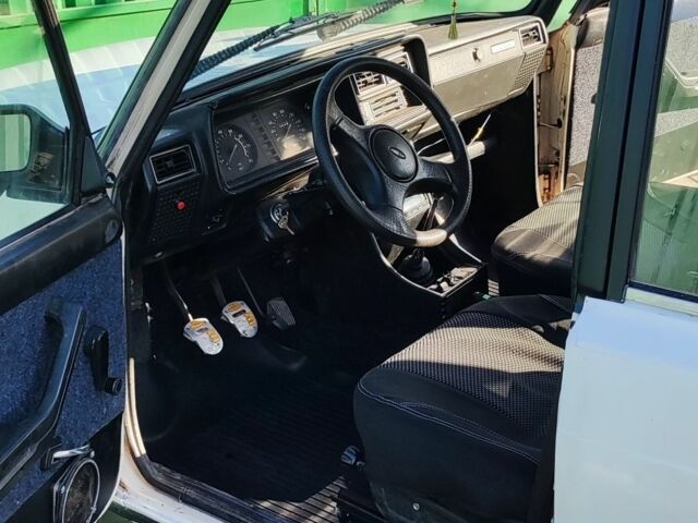 Белый ВАЗ 2107, объемом двигателя 1.5 л и пробегом 32 тыс. км за 1000 $, фото 7 на Automoto.ua