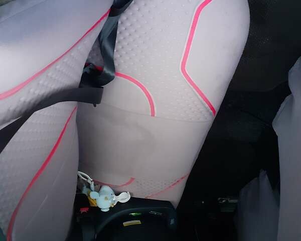 Белый ВАЗ 2107, объемом двигателя 1.45 л и пробегом 30 тыс. км за 1350 $, фото 5 на Automoto.ua