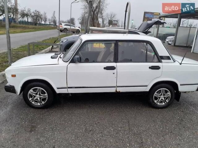 Белый ВАЗ 2107, объемом двигателя 1.45 л и пробегом 30 тыс. км за 1350 $, фото 4 на Automoto.ua