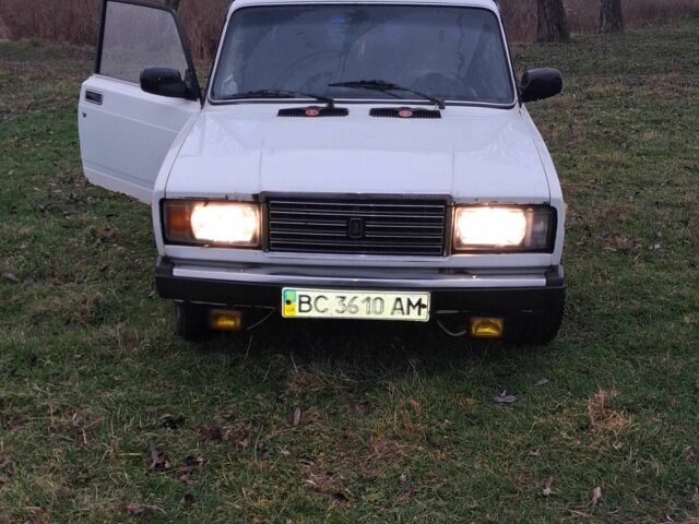 Білий ВАЗ 2107, об'ємом двигуна 1.5 л та пробігом 23 тис. км за 600 $, фото 4 на Automoto.ua