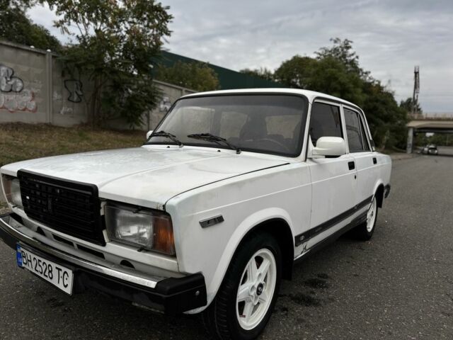 Белый ВАЗ 2107, объемом двигателя 1.6 л и пробегом 200 тыс. км за 699 $, фото 8 на Automoto.ua