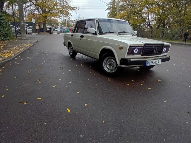 Білий ВАЗ 2107, об'ємом двигуна 1.5 л та пробігом 750 тис. км за 1300 $, фото 6 на Automoto.ua