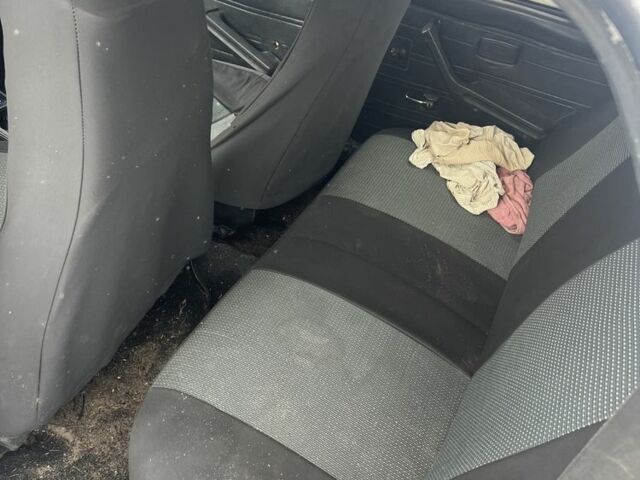 Белый ВАЗ 2107, объемом двигателя 0 л и пробегом 300 тыс. км за 308 $, фото 4 на Automoto.ua