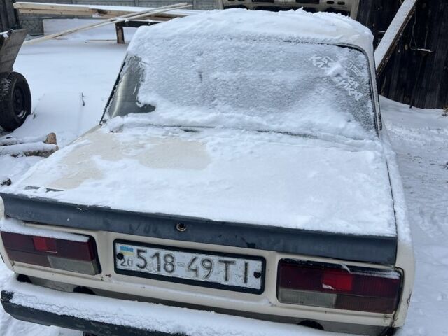 Белый ВАЗ 2107, объемом двигателя 0 л и пробегом 300 тыс. км за 308 $, фото 1 на Automoto.ua