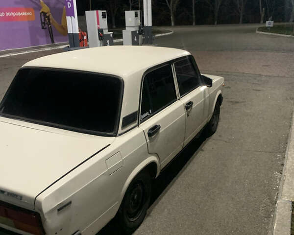 Белый ВАЗ 2107, объемом двигателя 1.7 л и пробегом 111 тыс. км за 900 $, фото 1 на Automoto.ua