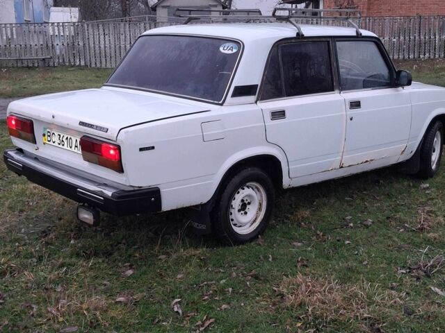 Білий ВАЗ 2107, об'ємом двигуна 1.5 л та пробігом 23 тис. км за 600 $, фото 3 на Automoto.ua