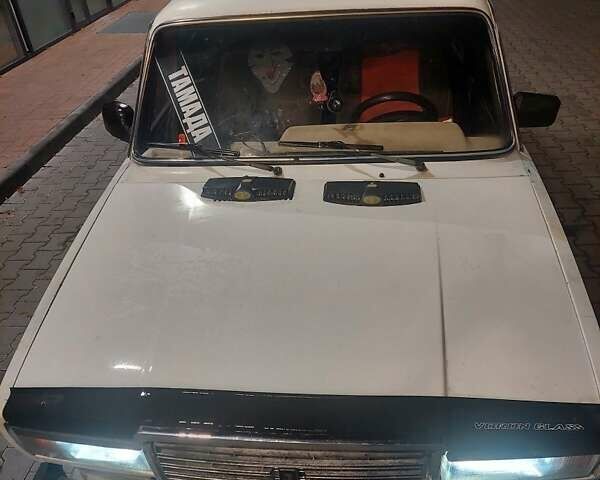 Белый ВАЗ 2107, объемом двигателя 1.5 л и пробегом 100 тыс. км за 427 $, фото 6 на Automoto.ua