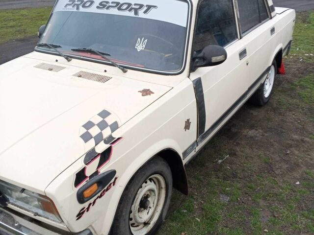 Білий ВАЗ 2107, об'ємом двигуна 0 л та пробігом 95 тис. км за 946 $, фото 4 на Automoto.ua