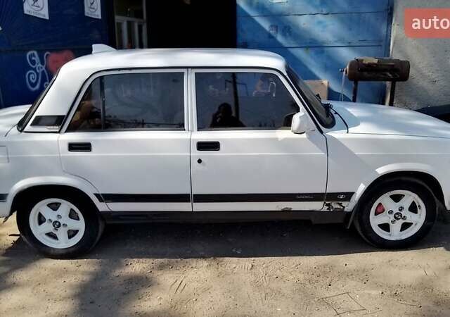 Белый ВАЗ 2107, объемом двигателя 1.57 л и пробегом 160 тыс. км за 600 $, фото 5 на Automoto.ua