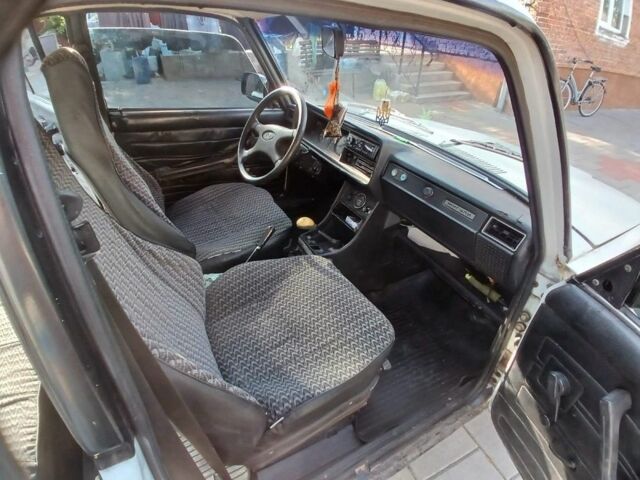 Белый ВАЗ 2107, объемом двигателя 10 л и пробегом 180 тыс. км за 420 $, фото 4 на Automoto.ua