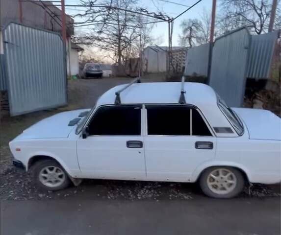 Белый ВАЗ 2107, объемом двигателя 1.5 л и пробегом 158 тыс. км за 715 $, фото 4 на Automoto.ua