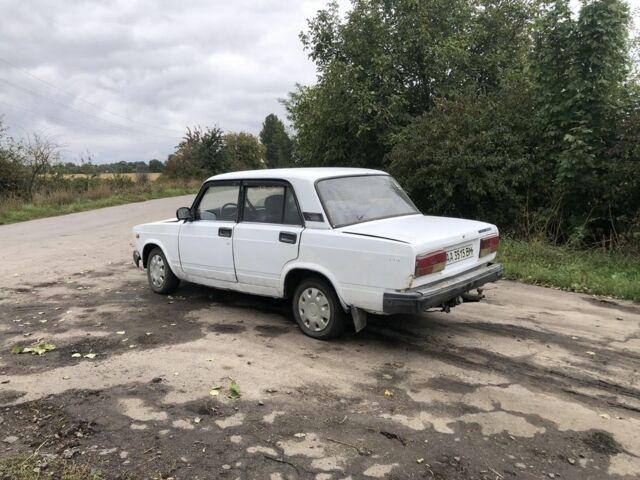 Білий ВАЗ 2107, об'ємом двигуна 1.3 л та пробігом 300 тис. км за 400 $, фото 3 на Automoto.ua