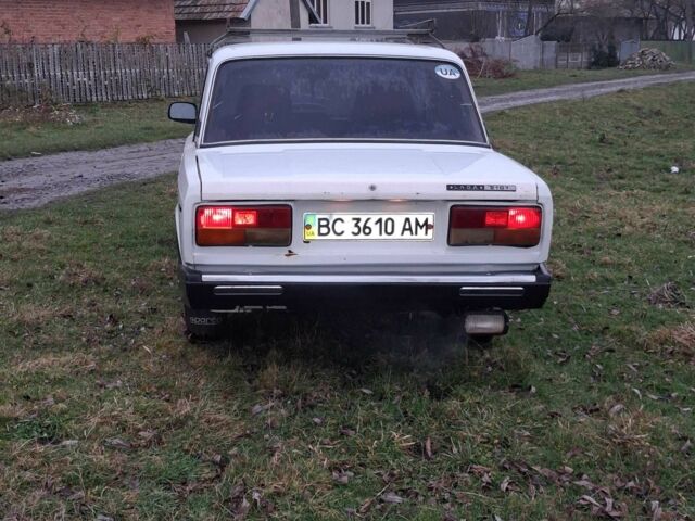 Білий ВАЗ 2107, об'ємом двигуна 1.5 л та пробігом 23 тис. км за 600 $, фото 2 на Automoto.ua