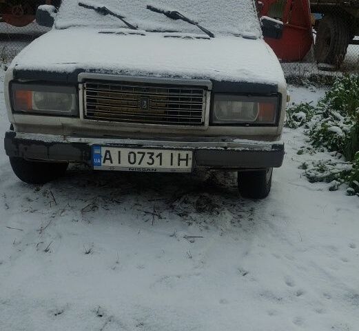 Белый ВАЗ 2107, объемом двигателя 1.5 л и пробегом 100 тыс. км за 427 $, фото 2 на Automoto.ua