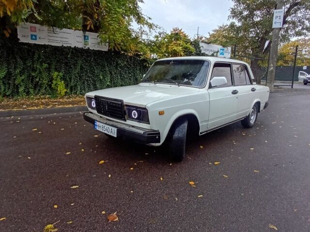 Білий ВАЗ 2107, об'ємом двигуна 1.5 л та пробігом 750 тис. км за 1300 $, фото 7 на Automoto.ua