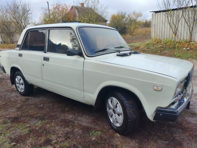 ВАЗ 2107 1996 у Ахтырке на Automoto.ua Білий ВАЗ 2107, об'ємом двигуна 1.5 л та пробігом 77 тис. км за 1100 $, фото 1 на Automoto.ua