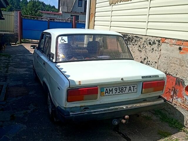 ВАЗ 2107 1997 в Коростышеве на Automoto.ua Белый ВАЗ 2107, объемом двигателя 1.5 л и пробегом 70 тыс. км за 550 $, фото 6 на Automoto.ua