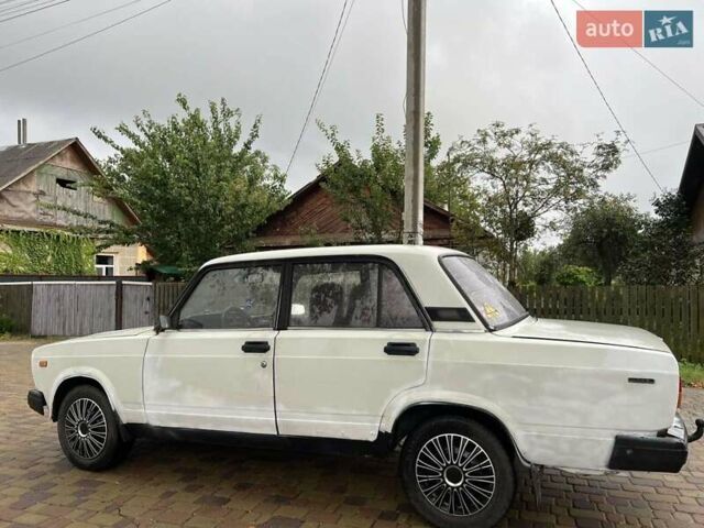 Білий ВАЗ 2107, об'ємом двигуна 1.5 л та пробігом 210 тис. км за 700 $, фото 5 на Automoto.ua