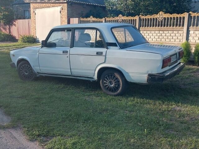 Білий ВАЗ 2107, об'ємом двигуна 0 л та пробігом 200 тис. км за 750 $, фото 2 на Automoto.ua