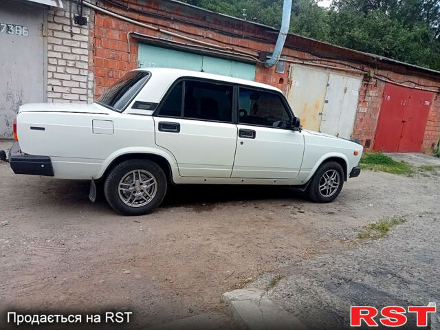 ВАЗ 2107 1997 в Днепре (Днепропетровске) на Automoto.ua Белый ВАЗ 2107, объемом двигателя 1.5 л и пробегом 0 тыс. км за 1400 $, фото 2 на Automoto.ua