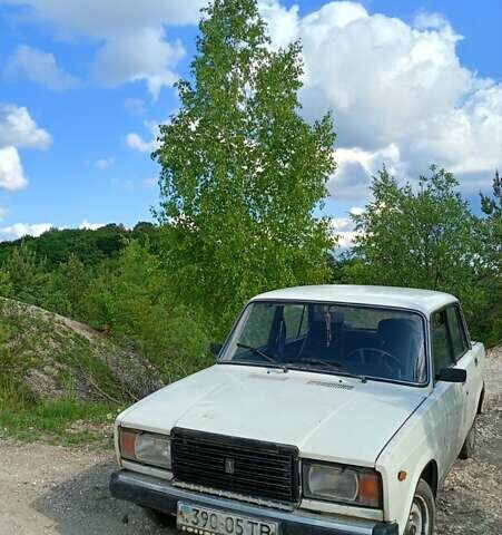 Белый ВАЗ 2107, объемом двигателя 1.6 л и пробегом 88 тыс. км за 482 $, фото 4 на Automoto.ua
