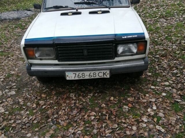 Белый ВАЗ 2107, объемом двигателя 0 л и пробегом 100 тыс. км за 876 $, фото 2 на Automoto.ua