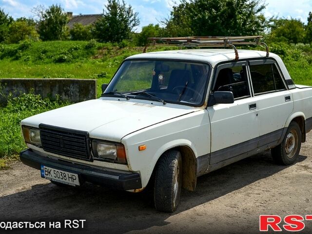Белый ВАЗ 2107, объемом двигателя 1.5 л и пробегом 0 тыс. км за 700 $, фото 11 на Automoto.ua