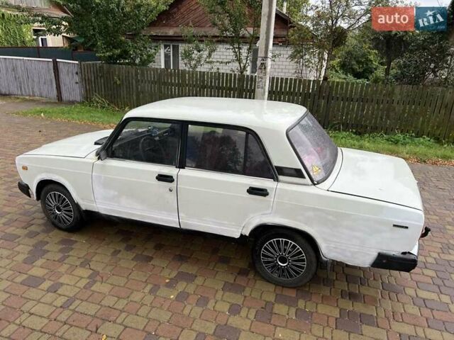 Білий ВАЗ 2107, об'ємом двигуна 1.5 л та пробігом 210 тис. км за 700 $, фото 9 на Automoto.ua