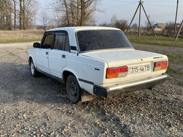 Белый ВАЗ 2107, объемом двигателя 1.5 л и пробегом 2 тыс. км за 1200 $, фото 3 на Automoto.ua