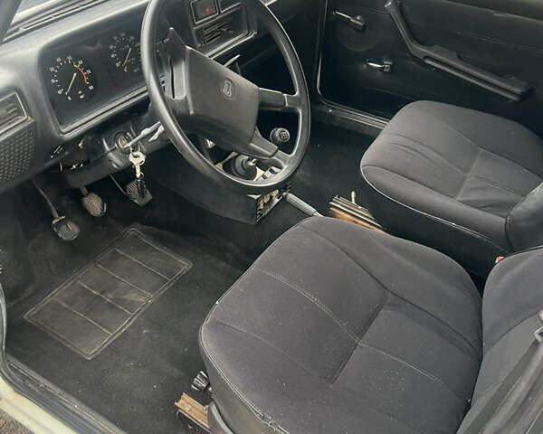 Белый ВАЗ 2107, объемом двигателя 0 л и пробегом 200 тыс. км за 470 $, фото 16 на Automoto.ua