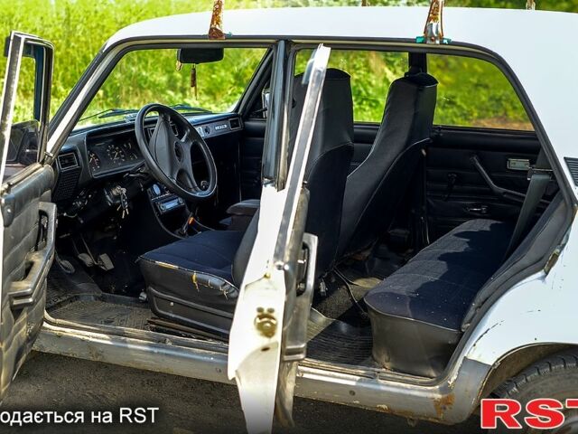 Белый ВАЗ 2107, объемом двигателя 1.5 л и пробегом 0 тыс. км за 700 $, фото 8 на Automoto.ua