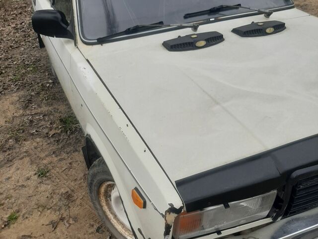 Белый ВАЗ 2107, объемом двигателя 1.5 л и пробегом 74 тыс. км за 750 $, фото 1 на Automoto.ua