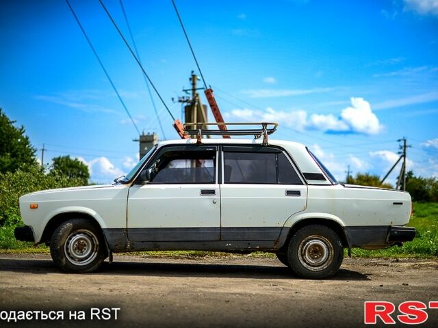 Белый ВАЗ 2107, объемом двигателя 1.5 л и пробегом 0 тыс. км за 700 $, фото 2 на Automoto.ua