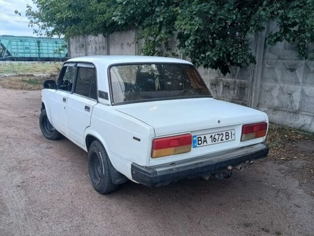 Белый ВАЗ 2107, объемом двигателя 1.5 л и пробегом 200 тыс. км за 720 $, фото 1 на Automoto.ua
