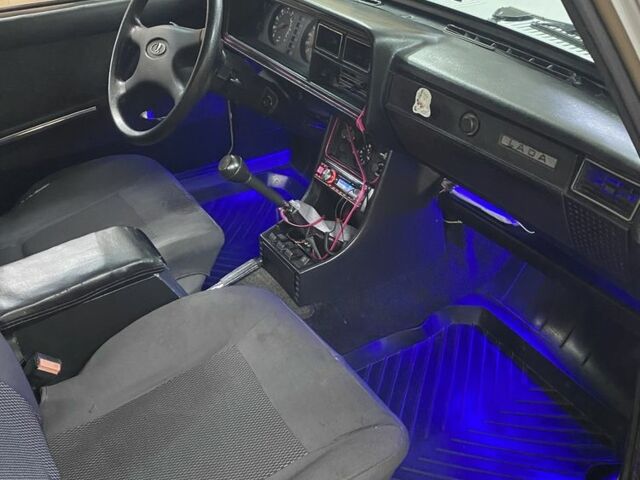 Белый ВАЗ 2107, объемом двигателя 1.5 л и пробегом 3 тыс. км за 832 $, фото 6 на Automoto.ua